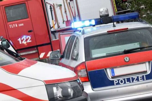 Polizei und Feuerwehr im Einsatz
