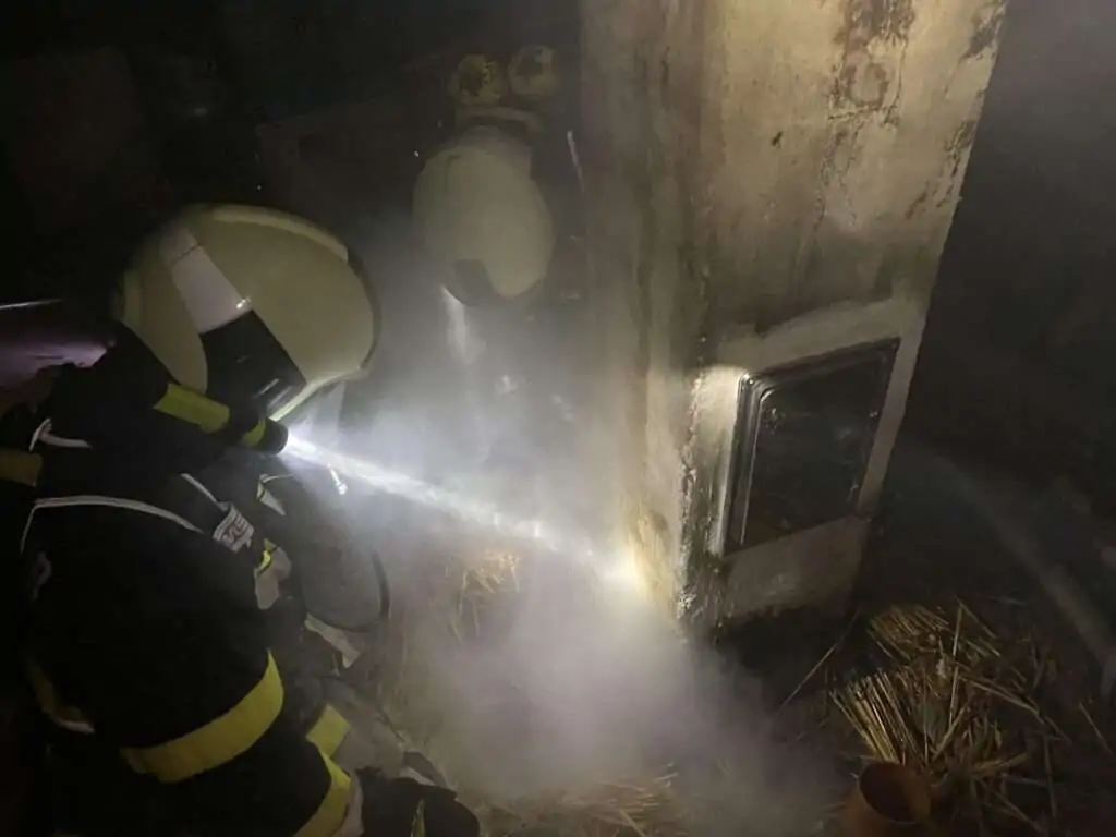 Überhitzter Ofen sorgt für Einsatz der Feuerwehren