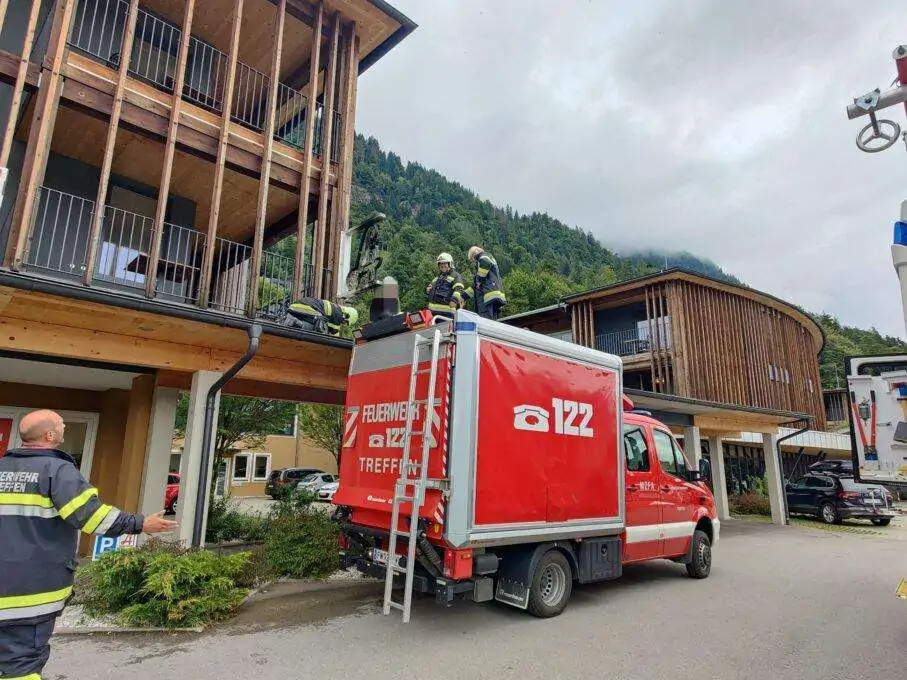 Werbetafel in Brand geraten