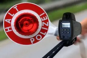 Geschwindigkeitsmessung mittels Laserpistole.