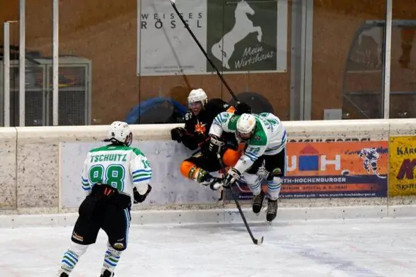 ecf-dsg-vs-ultras