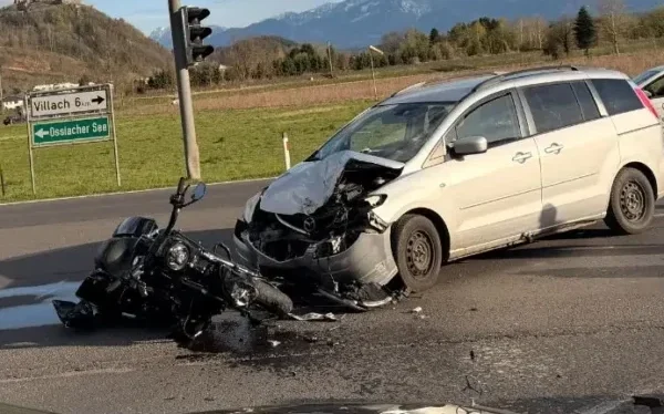 Kollision zwischen Motorrad und PKW